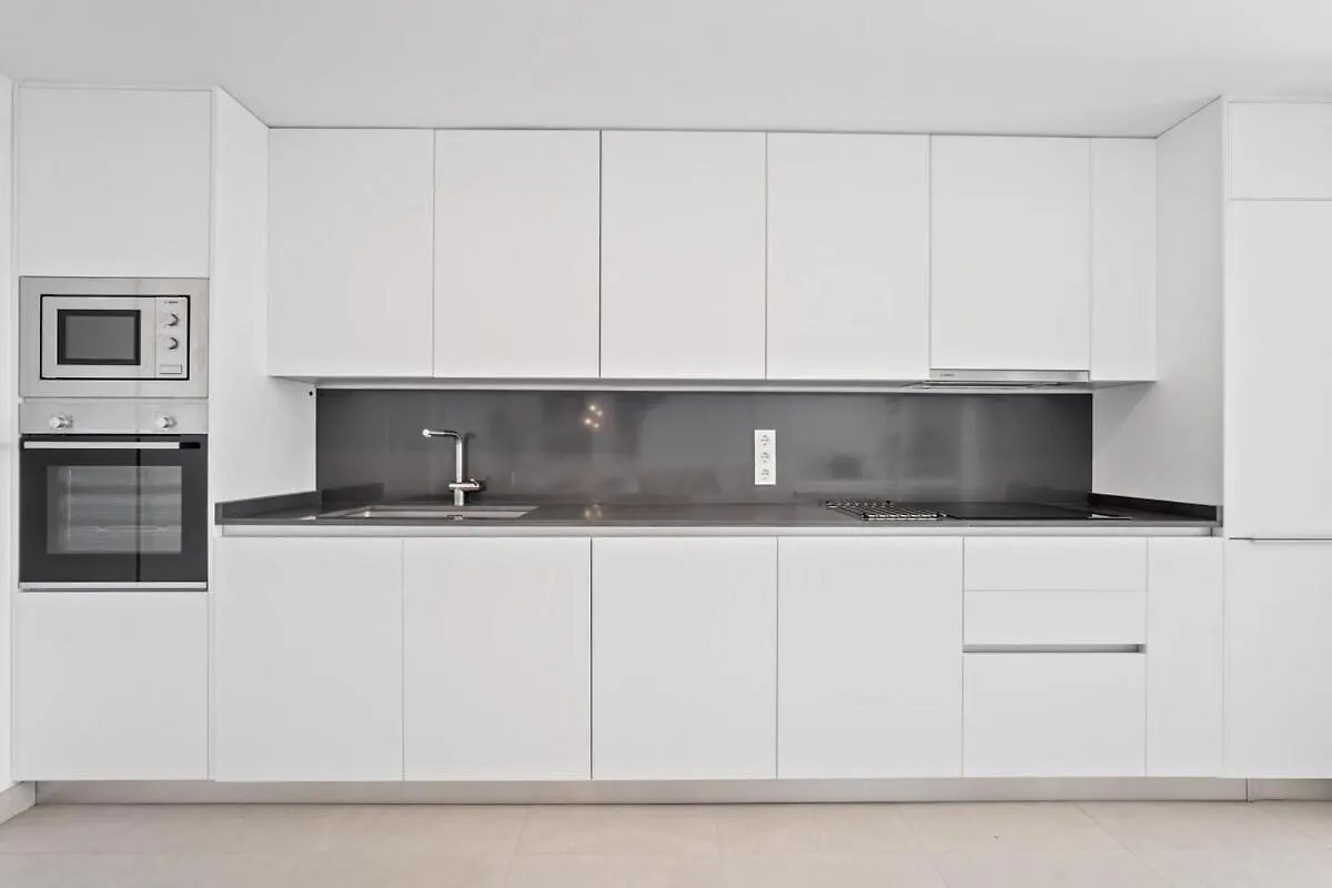 Apartment With Sea View And Gym Estepona 0*,